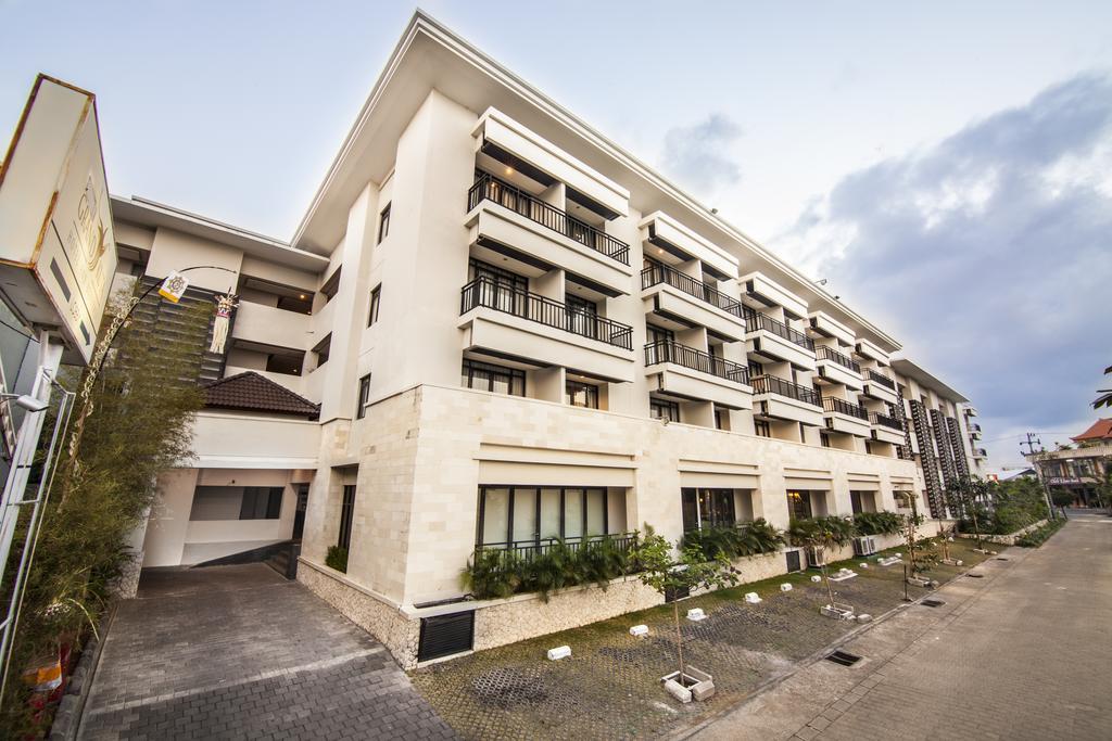 Grand Kuta Hotel&Residence Legian Exterior foto