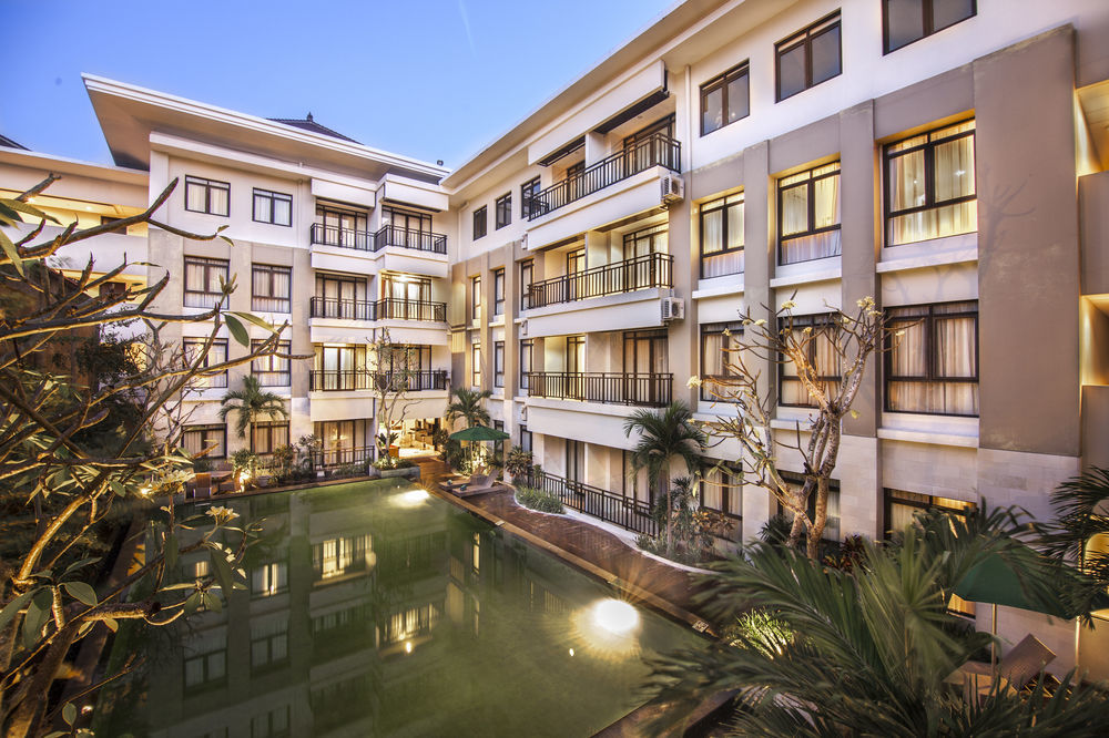 Grand Kuta Hotel&Residence Legian Exterior foto